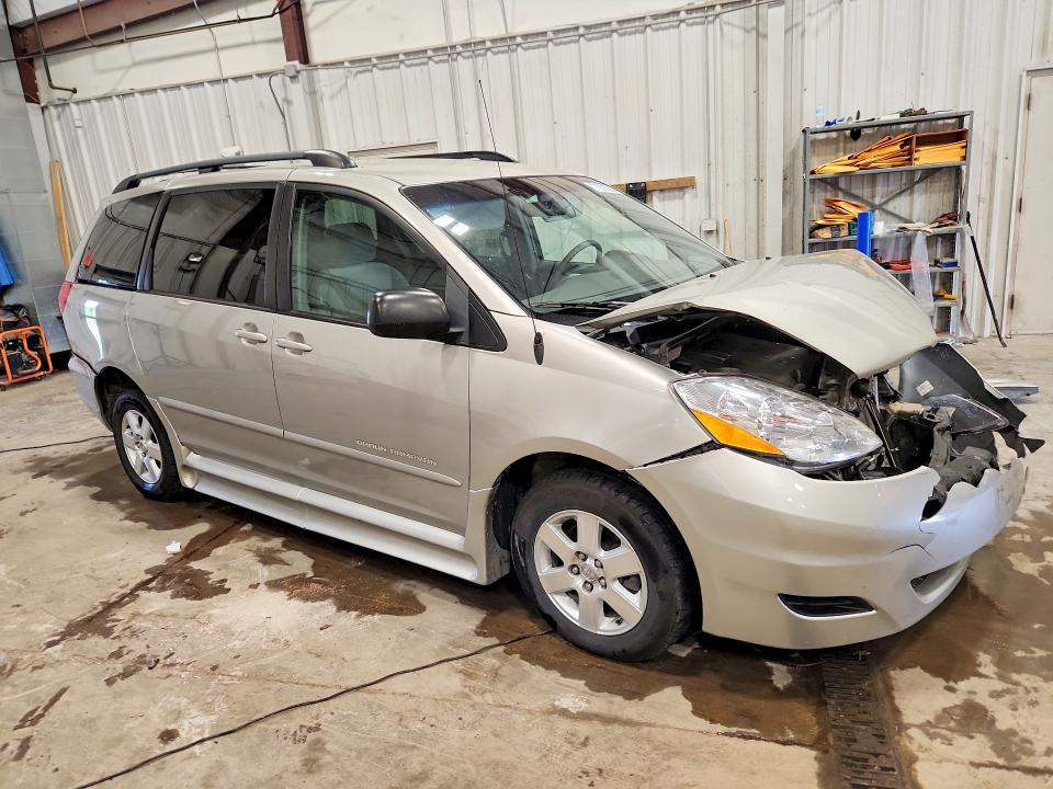 Photo 4 from auction – 2007 TOYOTA SIENNA with VIN 5TDZK23C87S030003