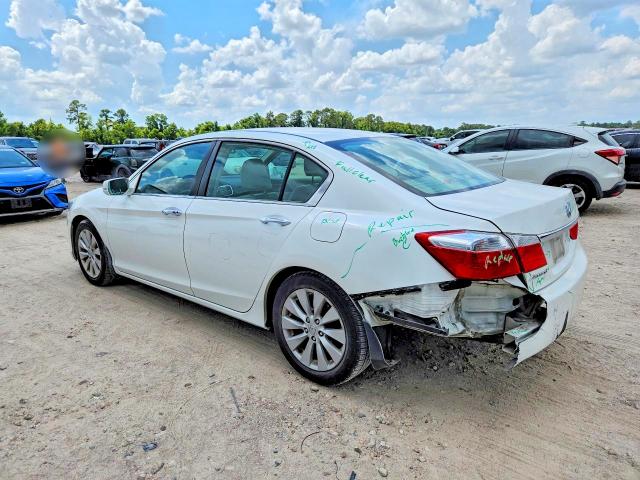 Photo 2 from auction – 2015 HONDA ACCORD with VIN 1HGCR2F79FA186323