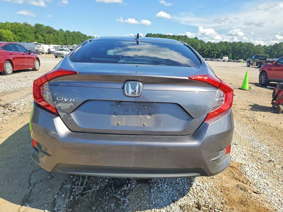 Photo 6 from auction – 2018 HONDA CIVIC with VIN 19XFC2F74JE009116