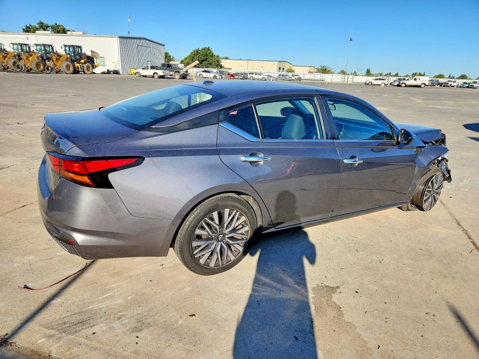Photo 3 from auction – 2025 NISSAN ALTIMA with VIN 1N4BL4DV9SN382702