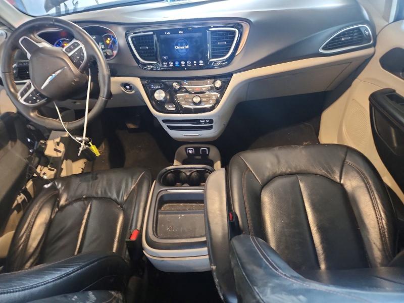 Photo 8 from auction – 2018 CHRYSLER PACIFICA with VIN 2C4RC1L7XJR236613