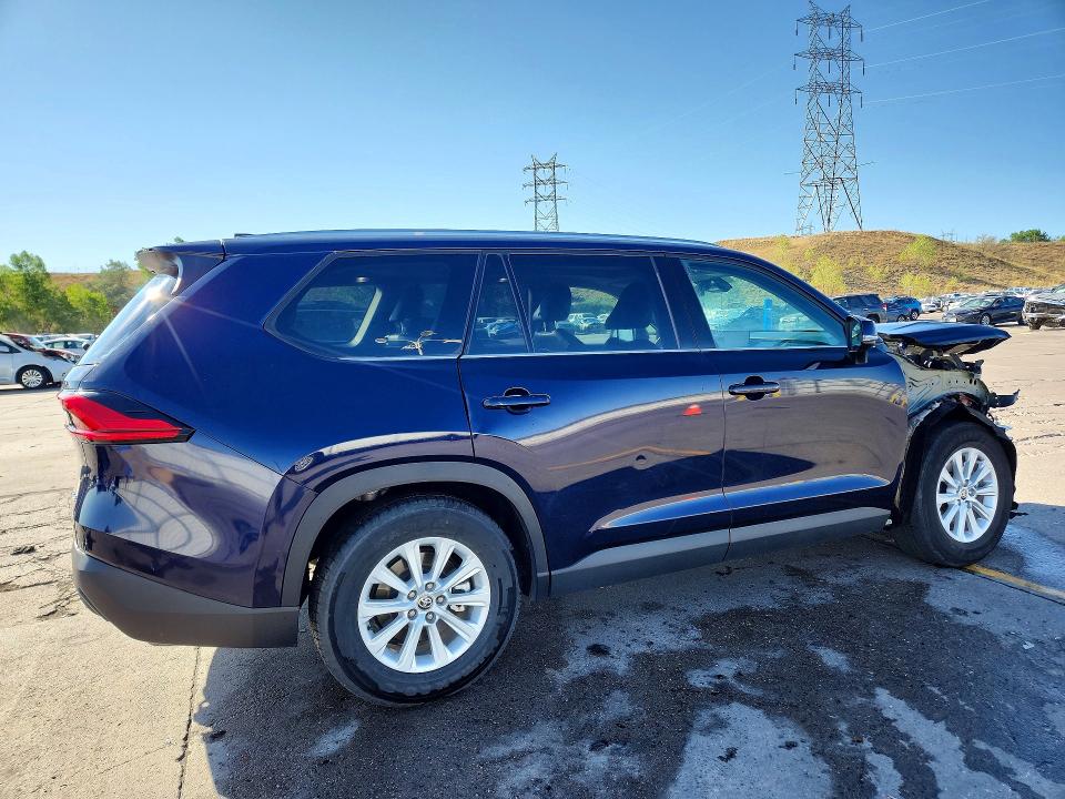 Photo 3 from auction – 2024 TOYOTA GRAND HIGHLANDER with VIN 5TDAAAA57RS003554