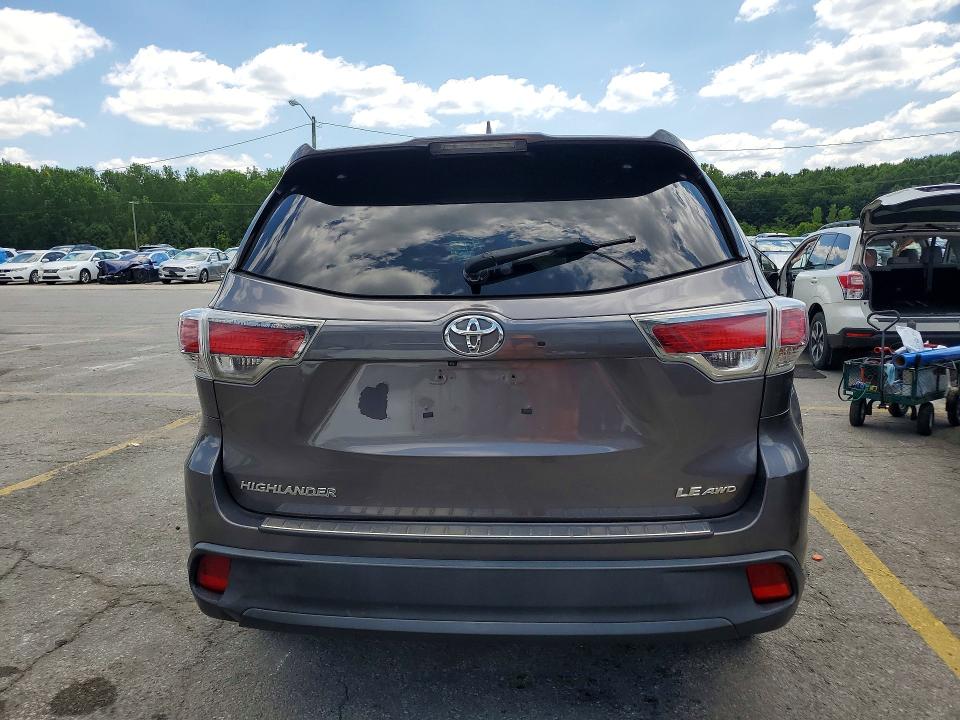 Photo 6 from auction – 2016 TOYOTA HIGHLANDER with VIN 5TDBKRFH6GS318670