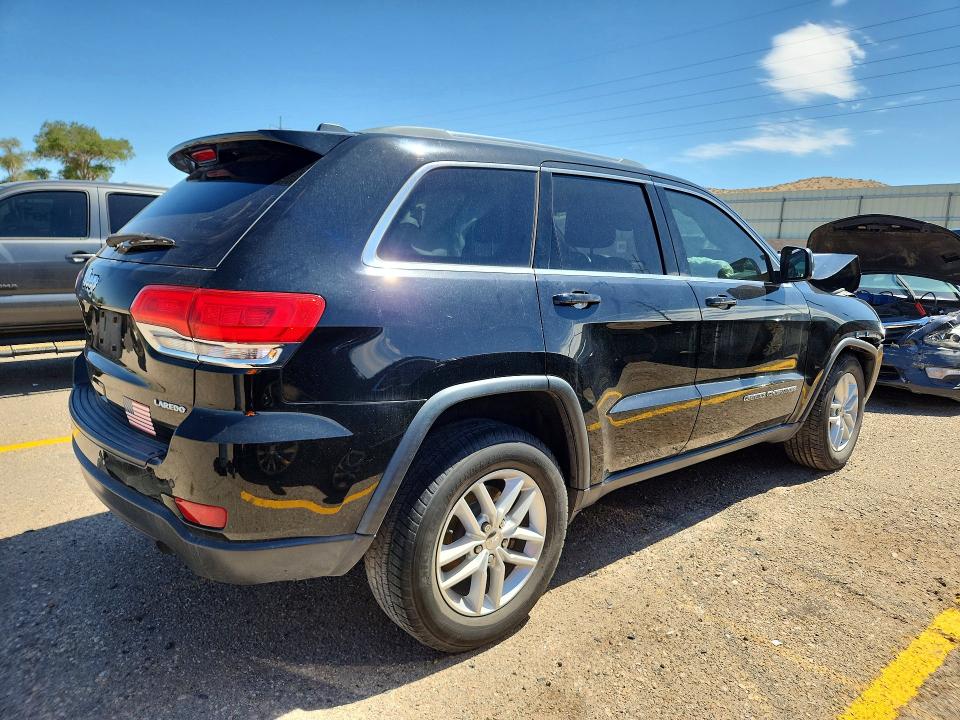Photo 3 from auction – 2017 JEEP GRAND CHEROKEE with VIN 1C4RJFAG8HC682929