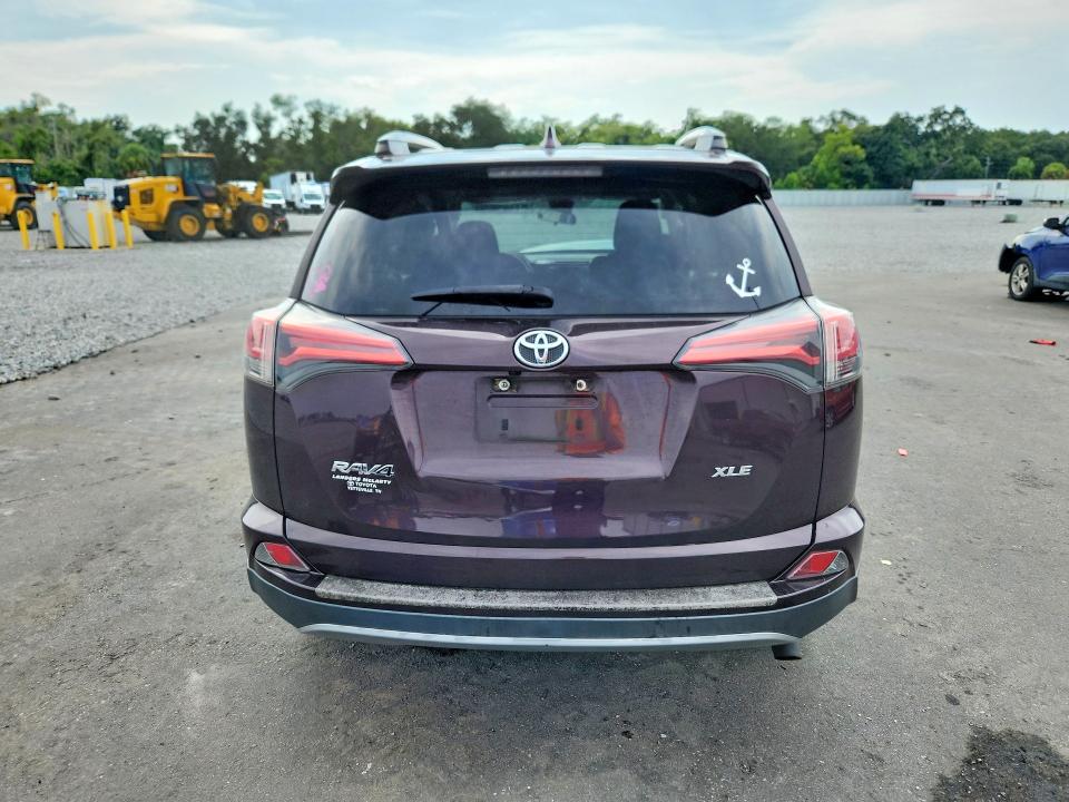 Photo 6 from auction – 2017 TOYOTA RAV4 with VIN 2T3WFREV5HW320522