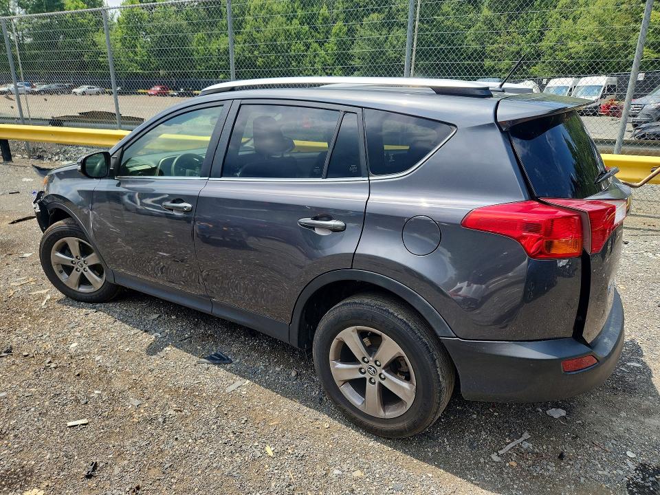 Снимка 2 от търг – 2015 TOYOTA RAV4 с VIN JTMWFREV7FD076916