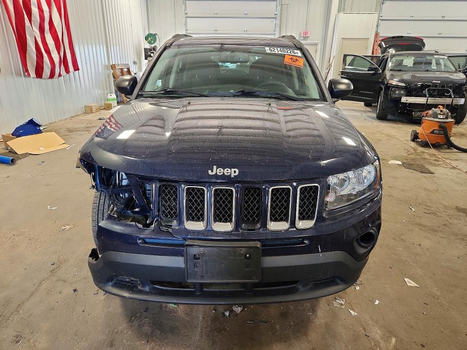 Photo 5 from auction – 2017 JEEP COMPASS with VIN 1C4NJDBB7HD151088