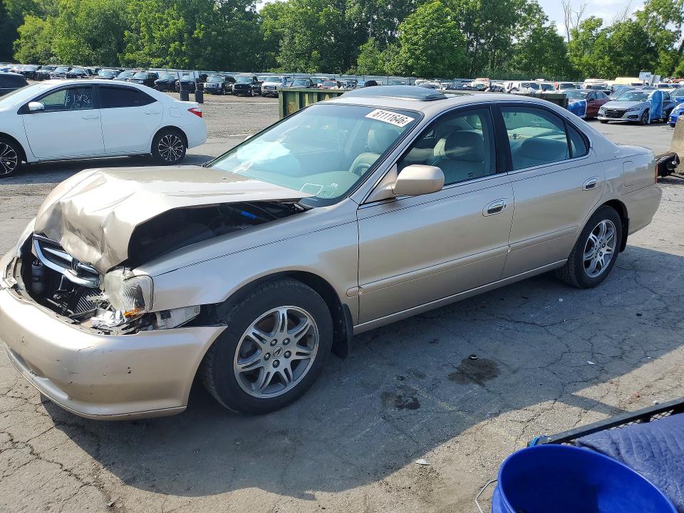 ACURA 3.2TL 2000 with VIN 19UUA5664YA021030 - Photo from auction