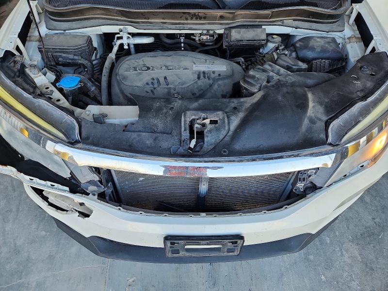 Photo 11 from auction – 2018 HONDA PILOT with VIN 5FNYF6H51JB072932