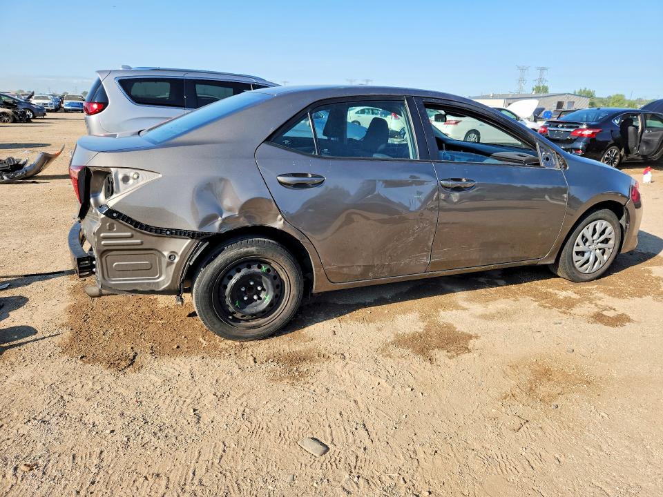 Photo 3 from auction – 2018 TOYOTA COROLLA with VIN 2T1BURHE7JC061855