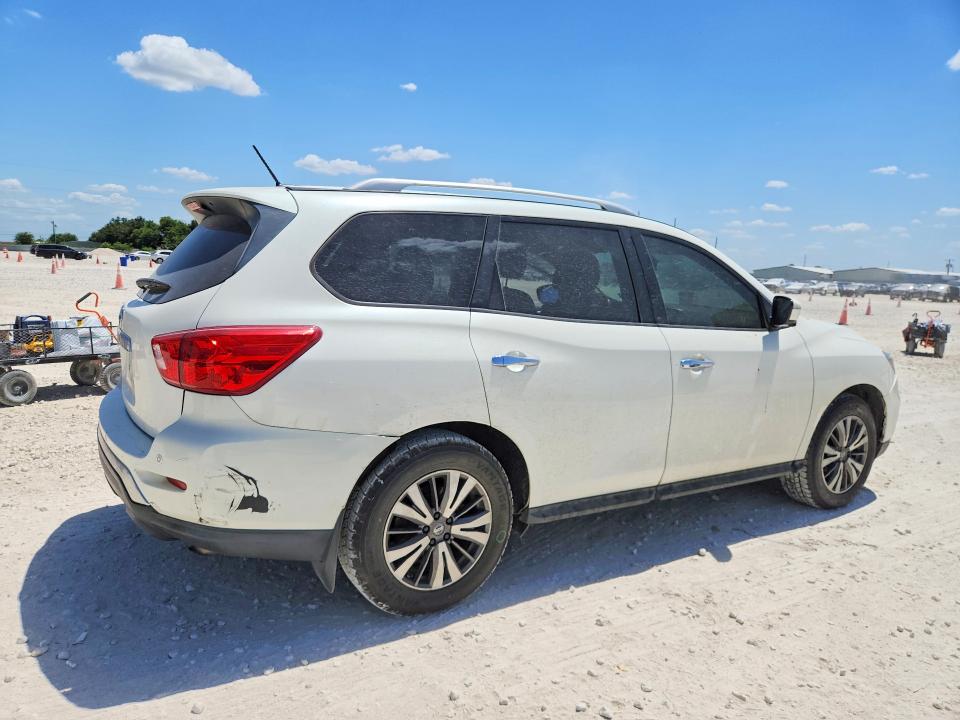 Photo 3 from auction – 2017 NISSAN PATHFINDER with VIN 5N1DR2MN1HC629345