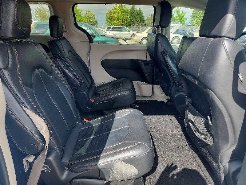 Photo 11 from auction – 2017 CHRYSLER PACIFICA with VIN 2C4RC1BG2HR815929