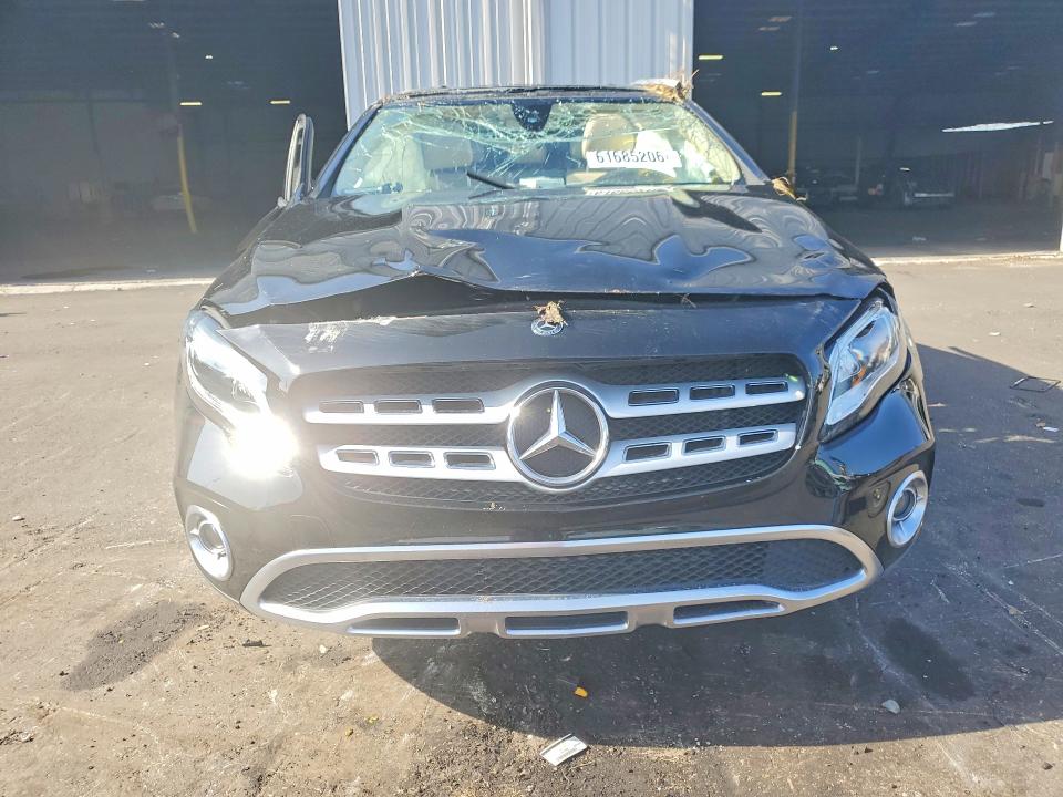 Photo 5 from auction – 2019 MERCEDES-BENZ GLA with VIN WDCTG4EB7KJ581532
