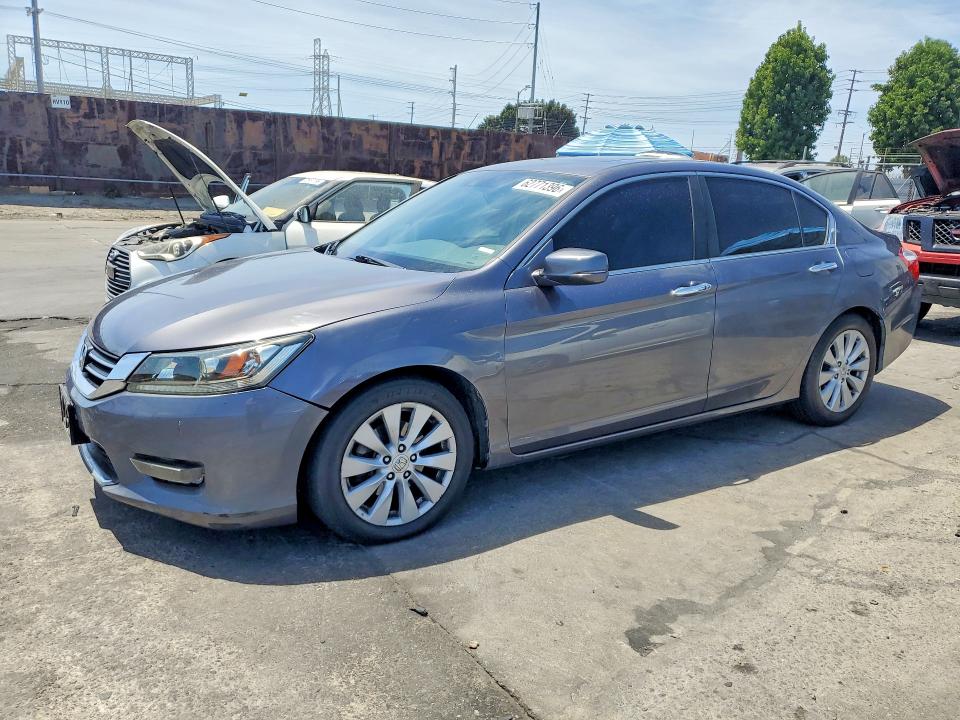 Photo 1 from auction – 2015 HONDA ACCORD with VIN 1HGCR2F83FA048513