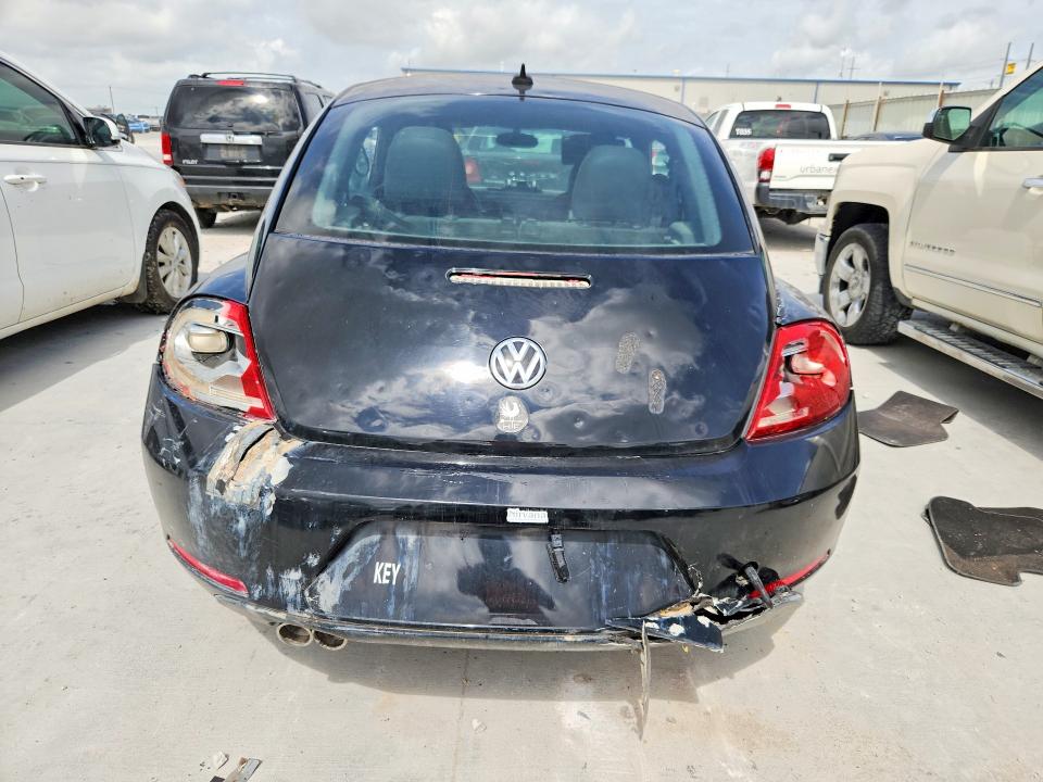 Photo 6 from auction – 2013 VOLKSWAGEN BEETLE with VIN 3VWJP7AT7DM688497