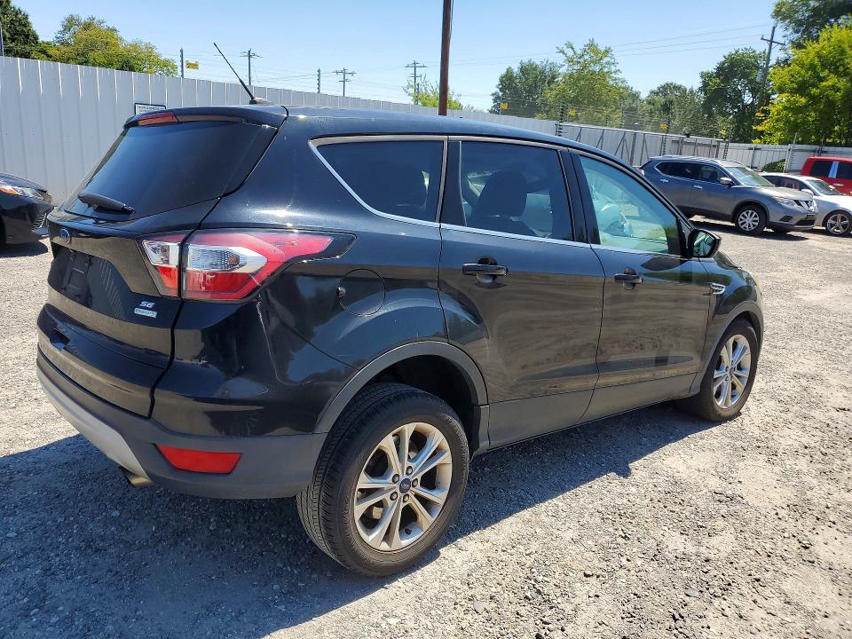 Photo 3 from auction – 2017 FORD ESCAPE with VIN 1FMCU0GD7HUC42603