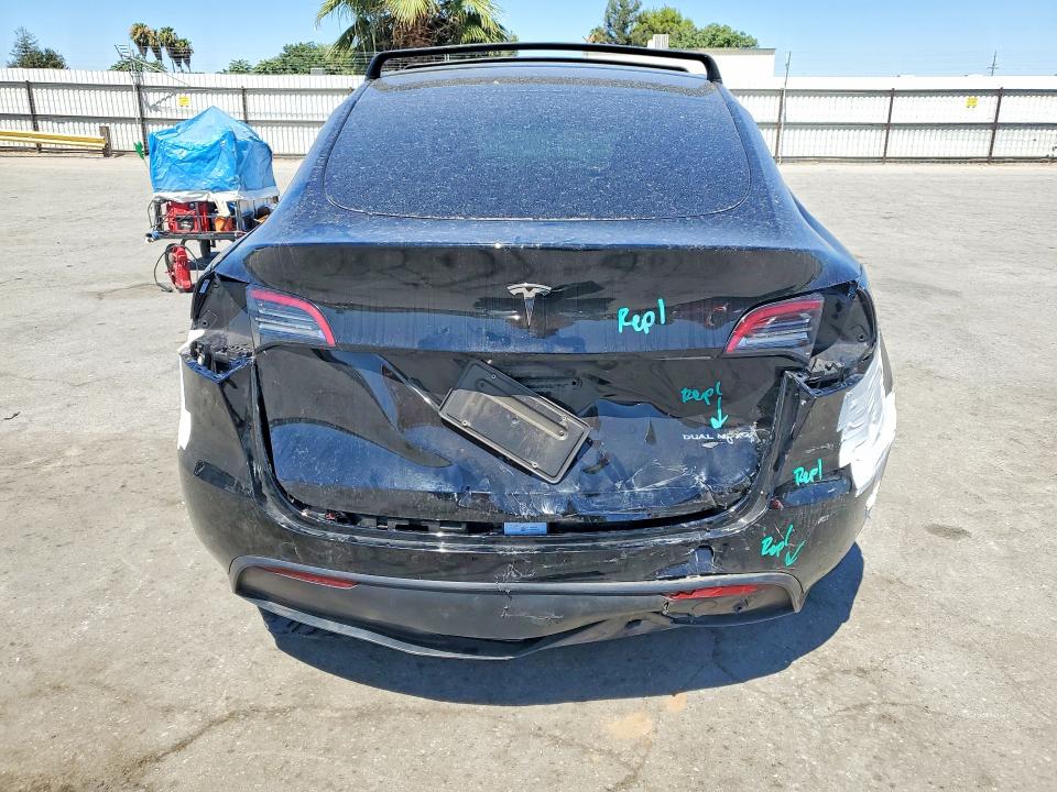 Photo 6 from auction – 2023 TESLA MODEL Y with VIN 7SAYGDEE8PF816799