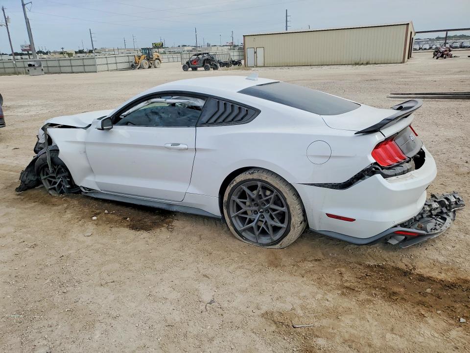 Photo 2 from auction – 2021 FORD MUSTANG with VIN 1FA6P8CF2M5117744
