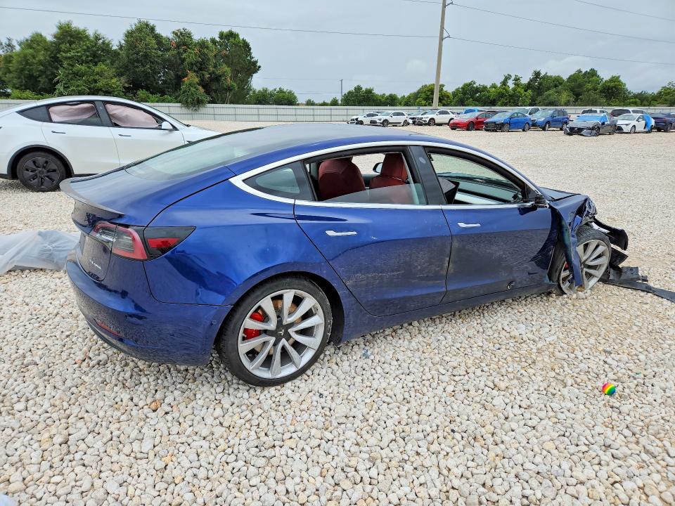Photo 3 from auction – 2018 TESLA MODEL 3 with VIN 5YJ3E1EB1JF080930
