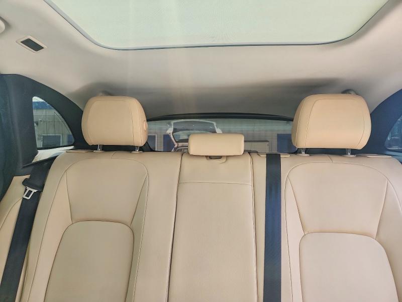 Photo 10 from auction – 2018 JAGUAR F-PACE with VIN SADCJ2GX1JA235550