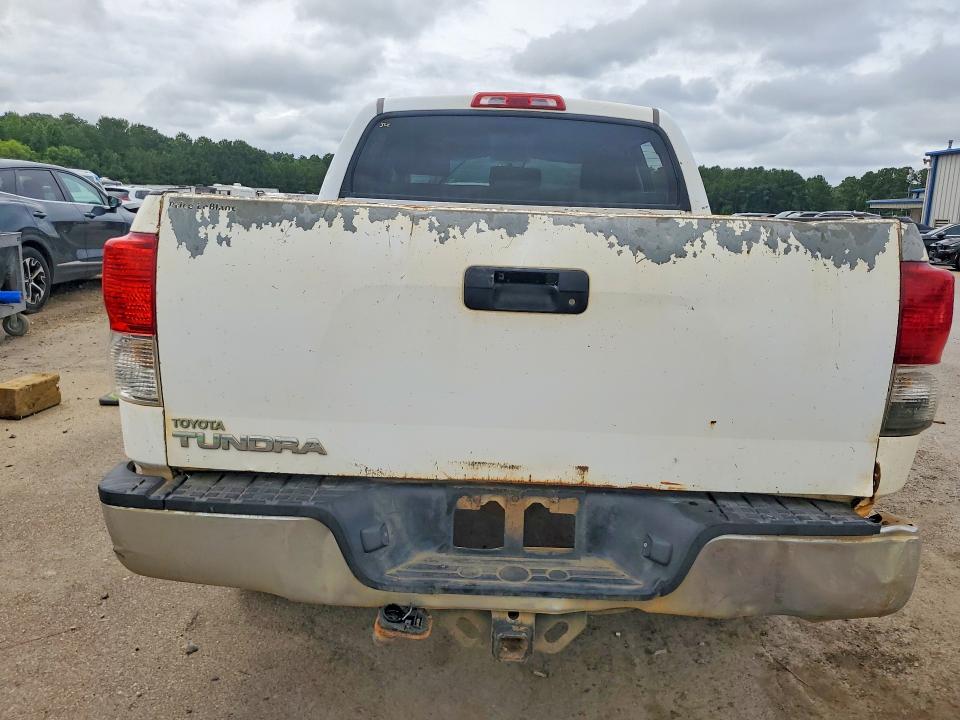 Photo 6 from auction – 2010 TOYOTA TUNDRA with VIN 5TFEY5F11AX075469