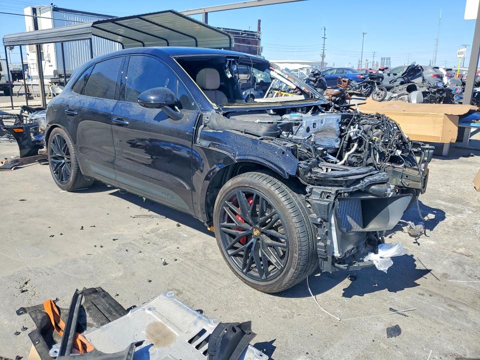 Photo 4 from auction – 2023 PORSCHE MACAN GTS with VIN WP1AF2A59PLB58255