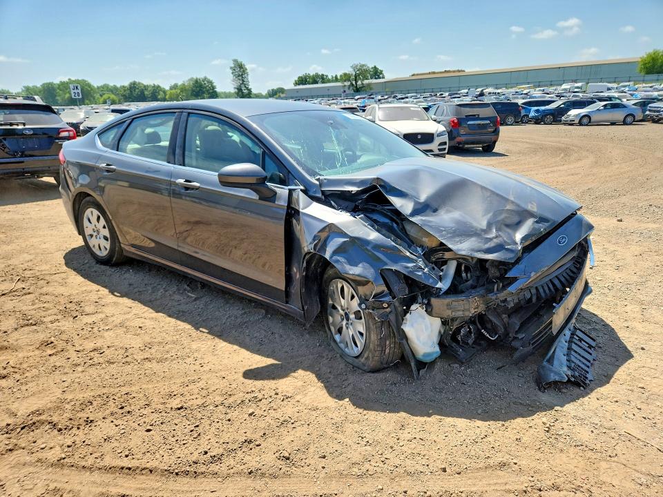 Photo 4 from auction – 2019 FORD FUSION with VIN 3FA6P0G77KR273938