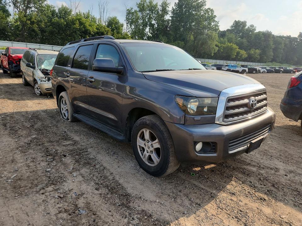 Photo 4 from auction – 2011 TOYOTA SEQUOIA with VIN 5TDBW5G14BS047972