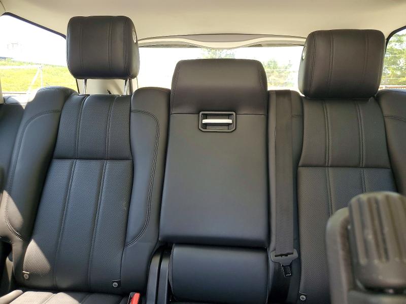 Photo 10 from auction – 2017 LAND ROVER RANGE ROVER with VIN SALGS2FK6HA326106