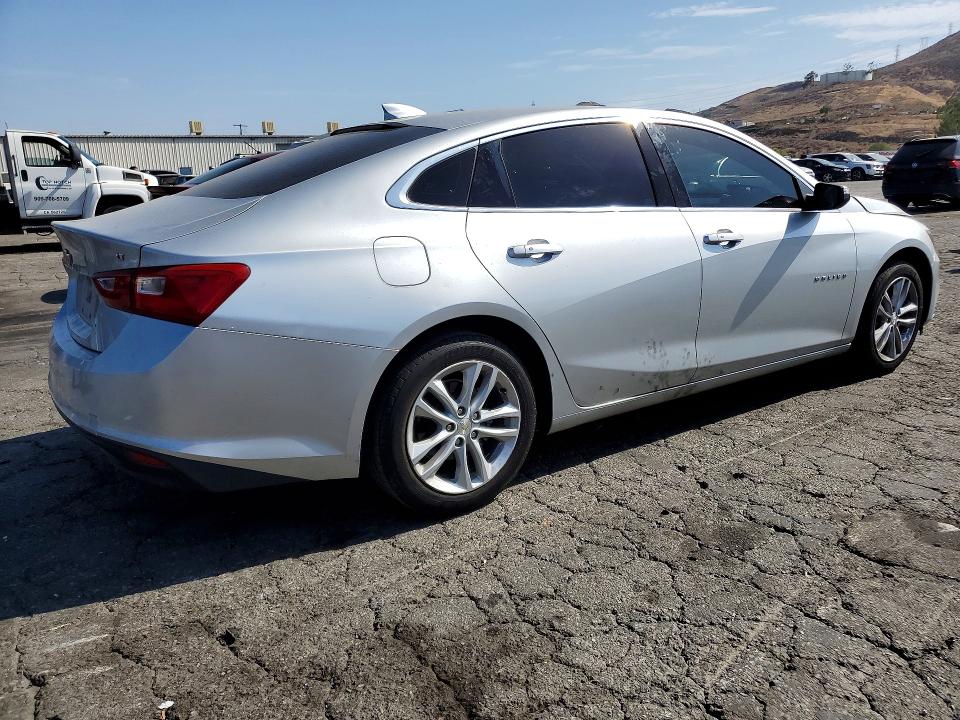 Photo 3 from auction – 2018 CHEVROLET MALIBU with VIN 1G1ZD5ST5JF153447