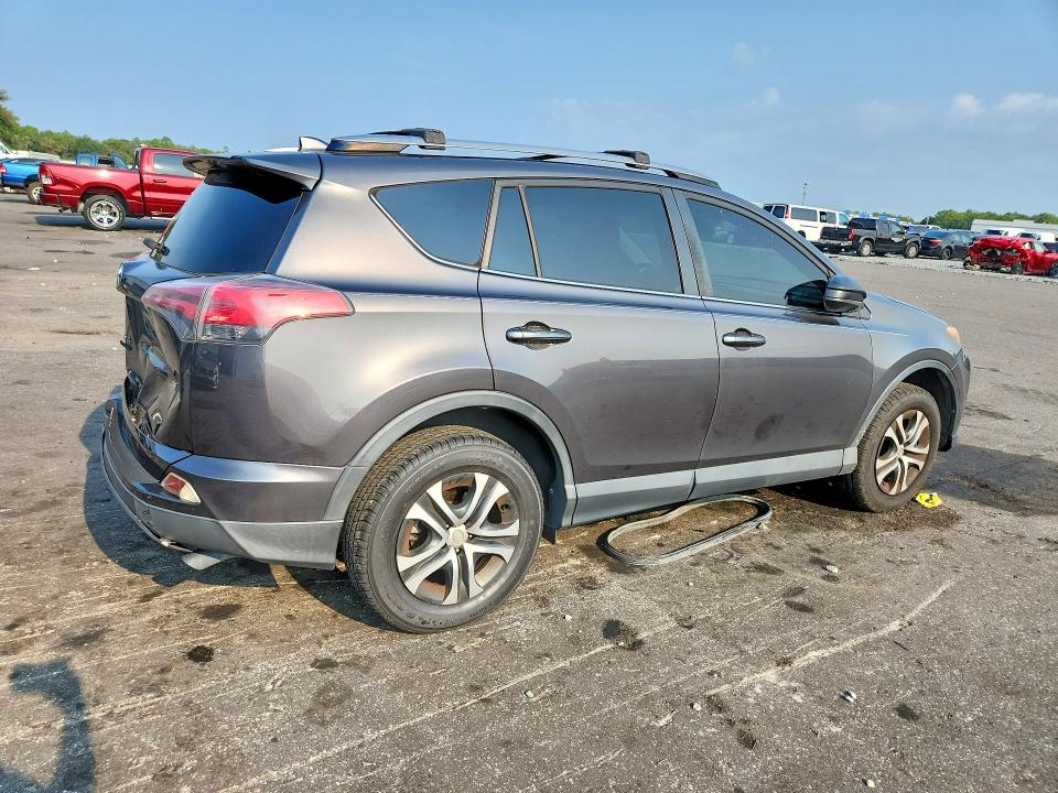 Photo 3 from auction – 2018 TOYOTA RAV4 with VIN JTMZFREV1JJ185895