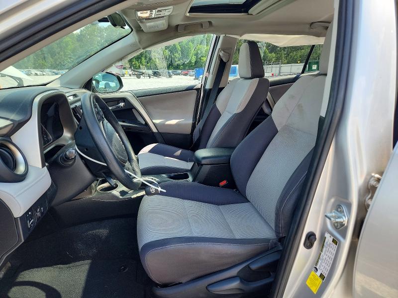 Photo 7 from auction – 2015 TOYOTA RAV4 with VIN 2T3WFREV5FW232034