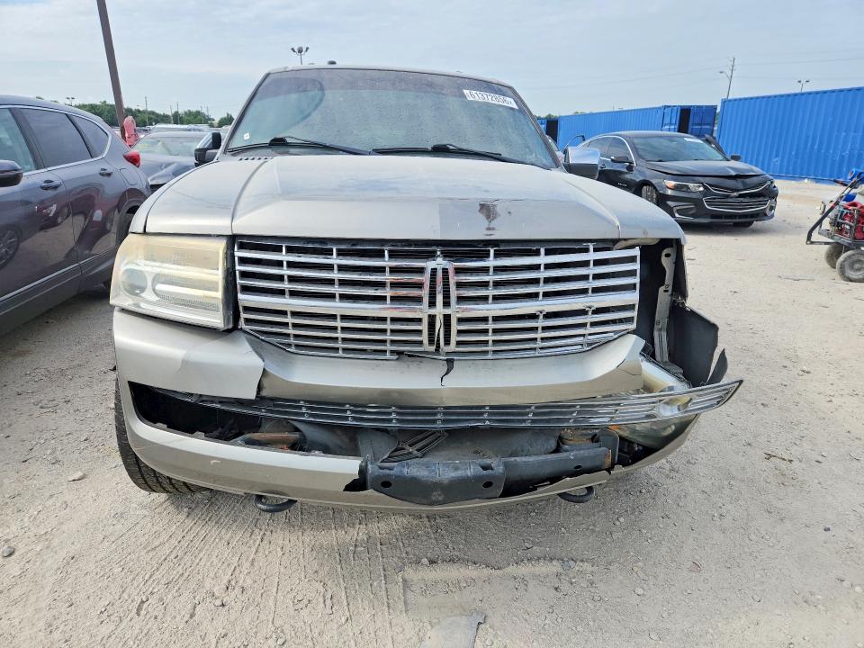 Photo 5 from auction – 2008 LINCOLN NAVIGATOR with VIN 5LMFU28578LJ15627