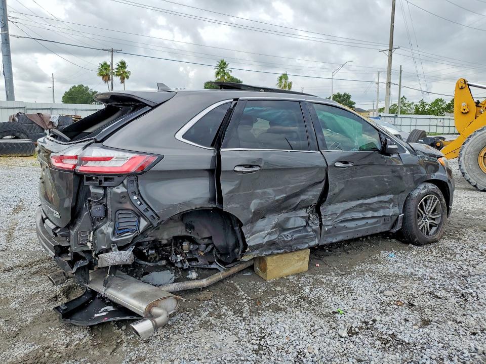 Photo 3 from auction – 2019 FORD EDGE with VIN 2FMPK3K92KBB45124
