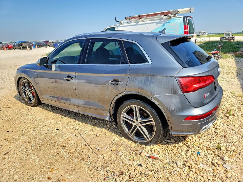 Zdjęcie 2 z aukcji – 2018 AUDI SQ5 z VIN WA1A4AFY5J2123708