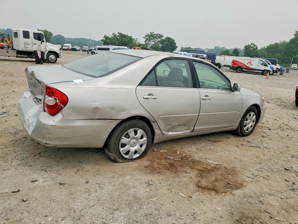 Photo 3 from auction – 2004 TOYOTA CAMRY with VIN 4T1BE32K14U847386