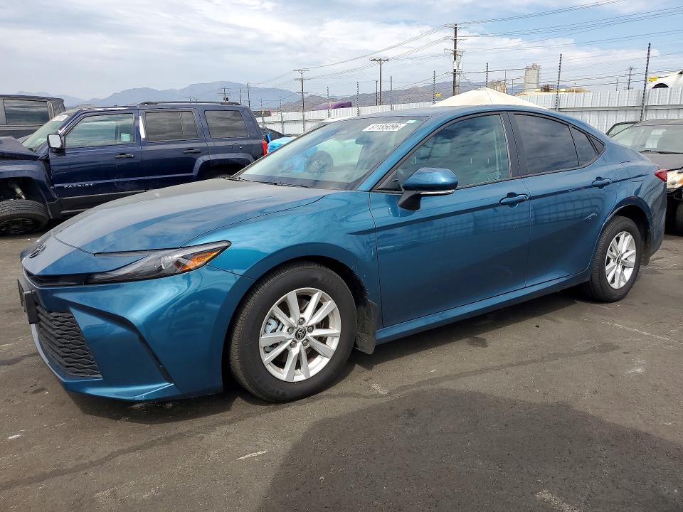 TOYOTA CAMRY 2025 with VIN 4T1DAACK8SU643608 - Photo from auction