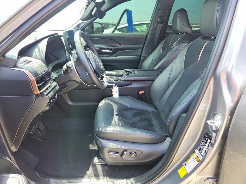 Photo 7 from auction – 2026 TOYOTA GRAND HIGHLANDER HYBRID with VIN 5TDADAB51TS032254