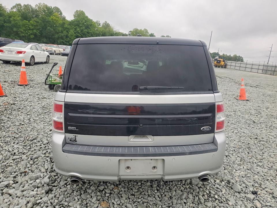Photo 6 from auction – 2017 FORD FLEX with VIN 2FMGK5C82HBA08288