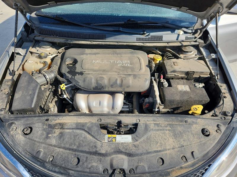 Photo 11 from auction – 2016 CHRYSLER 200 with VIN 1C3CCCAB1GN197638