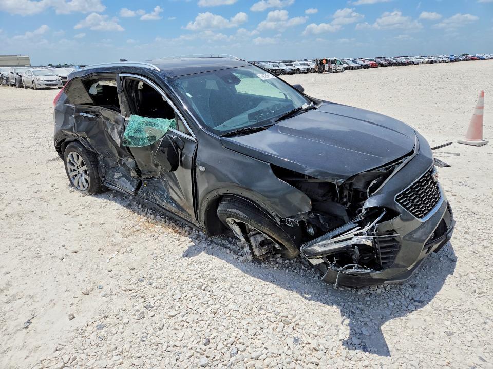 Photo 4 from auction – 2020 CADILLAC XT4 with VIN 1GYFZDR40LF069232