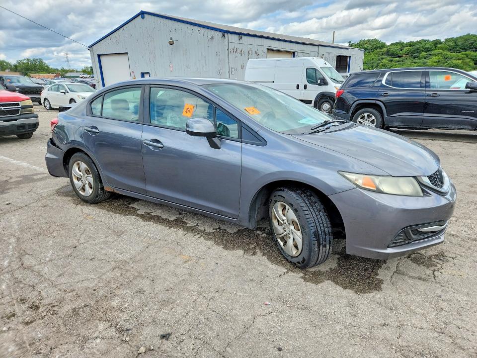 Снимка 4 от търг – 2013 HONDA CIVIC с VIN 19XFB2F59DE028136