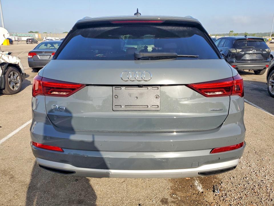 Photo 6 from auction – 2022 AUDI Q3 with VIN WA1BUCF35N1137981