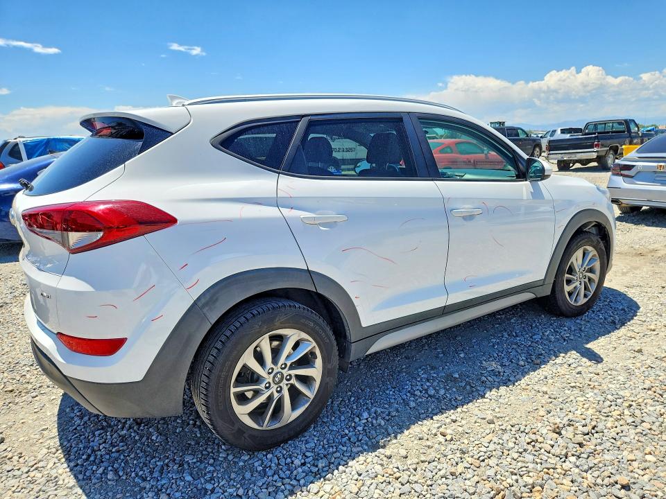 Photo 3 from auction – 2018 HYUNDAI TUCSON with VIN KM8J3CA48JU603461