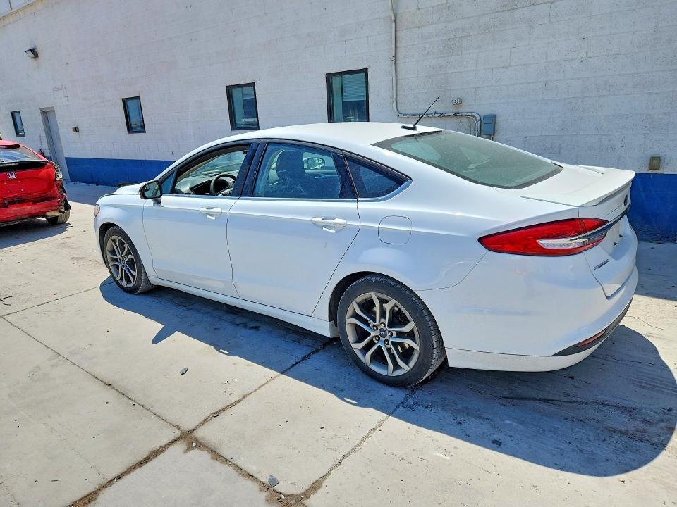 Photo 2 from auction – 2017 FORD FUSION with VIN 3FA6P0HD4HR207280