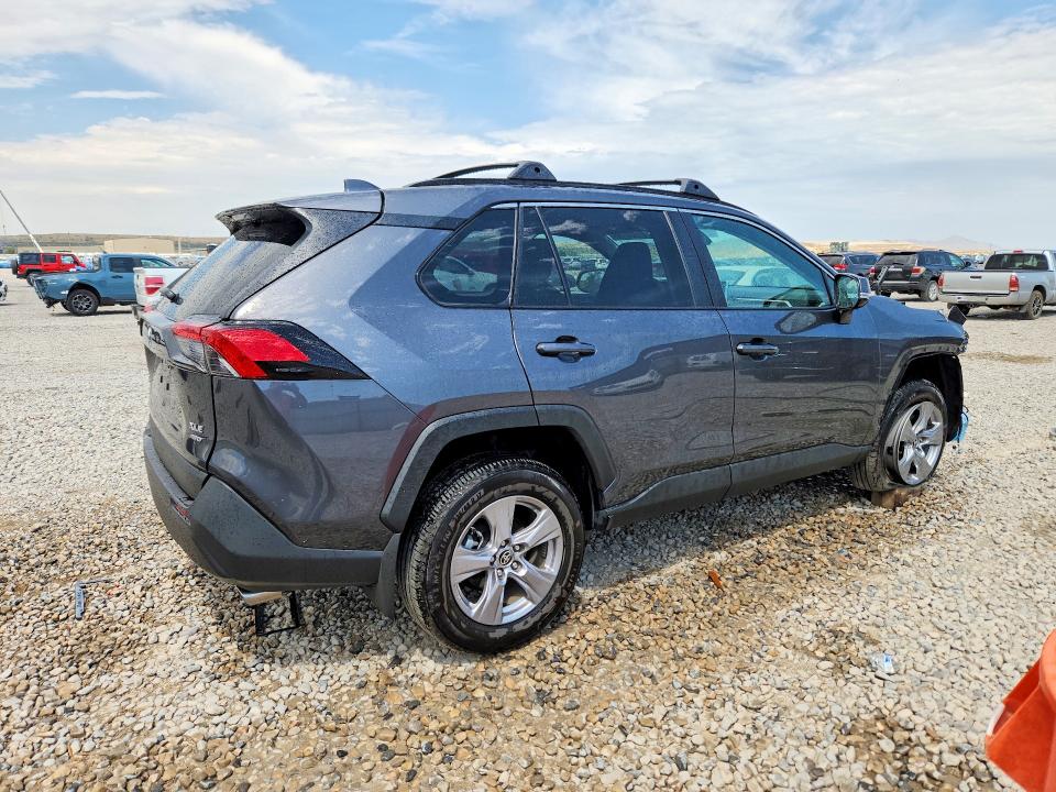 Photo 3 from auction – 2025 TOYOTA RAV4 with VIN 2T3P1RFVXSW614684