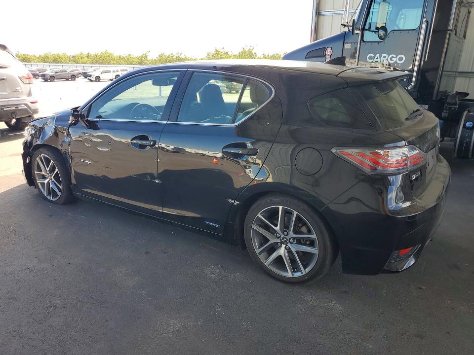 Photo 2 from auction – 2015 LEXUS CT with VIN JTHKD5BH5F2223529