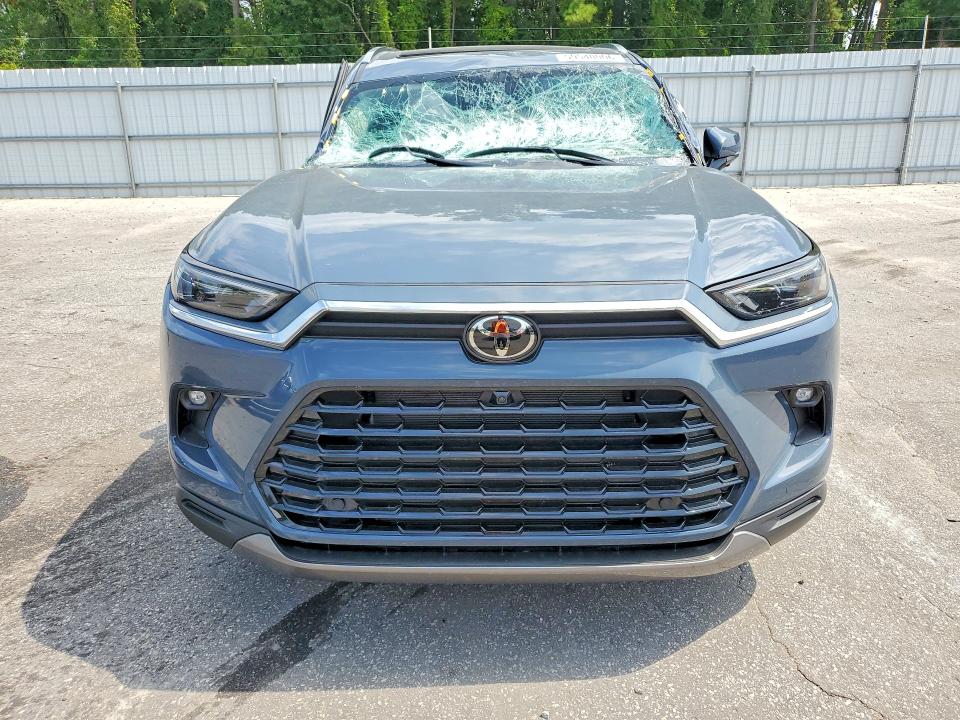 Photo 5 from auction – 2026 TOYOTA GRAND HIGHLANDER with VIN 5TDAAAA50TS043904