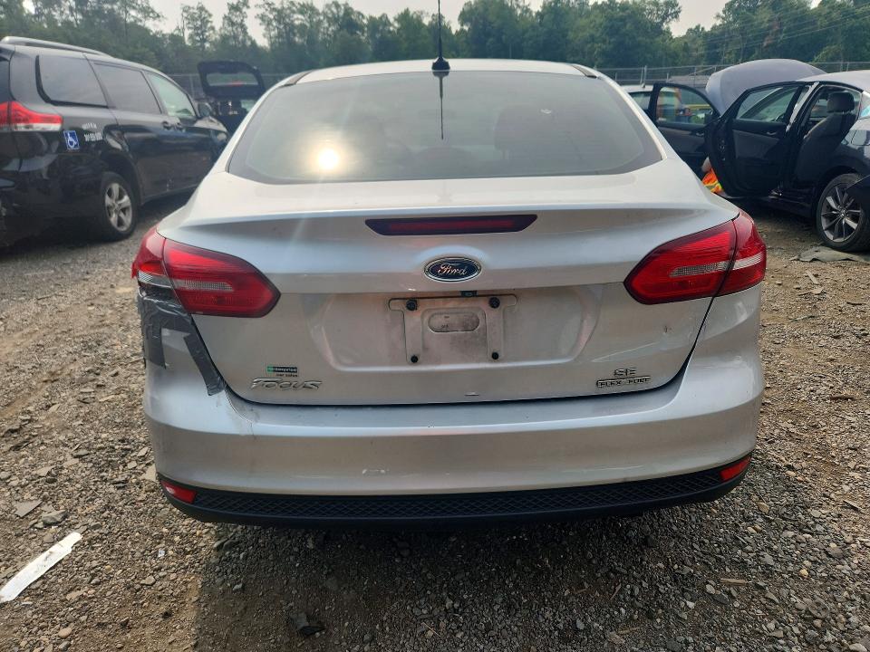 Photo 6 from auction – 2015 FORD FOCUS with VIN 1FADP3F26FL202121