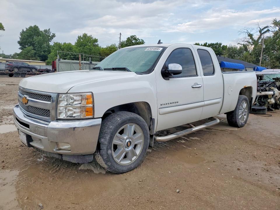 CHEVROLET SILVERADO 2012 with VIN 1GCRCSE09CZ351914 - Photo from auction